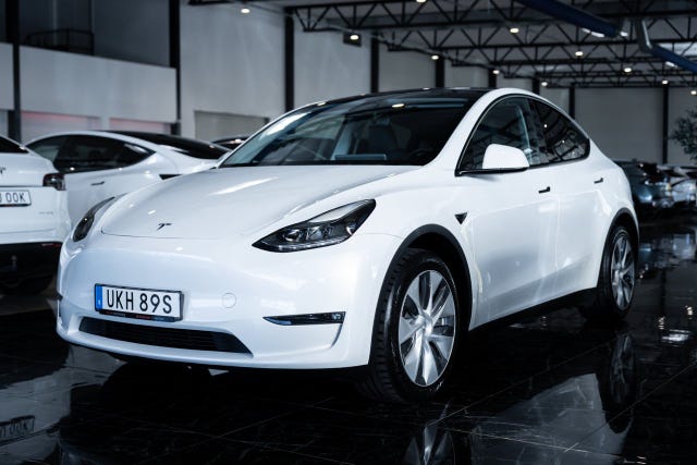 Tesla Model Y 2023