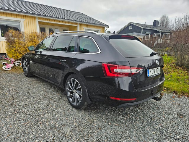 Skoda Superb 2017 – bild 3