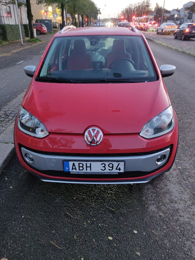Volkswagen UP! 2014