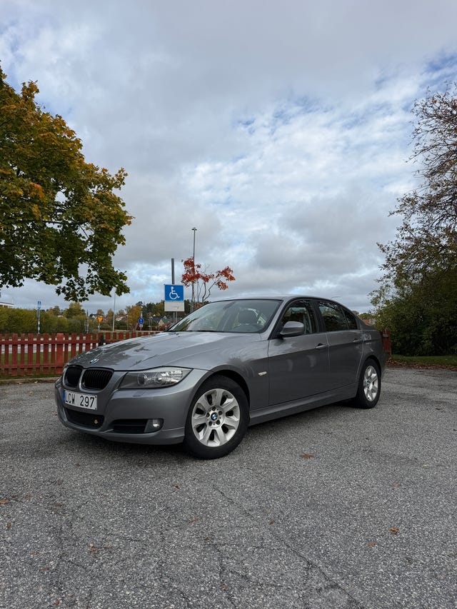 BMW 318i 2011