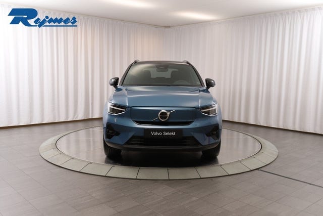 Volvo EX40 2025