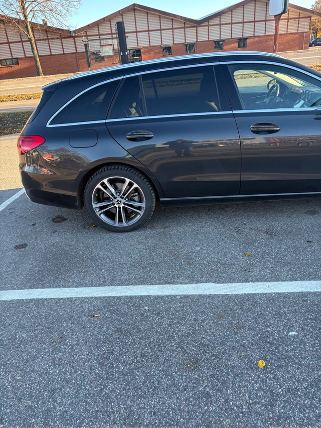 Mercedes-Benz C 300 2024