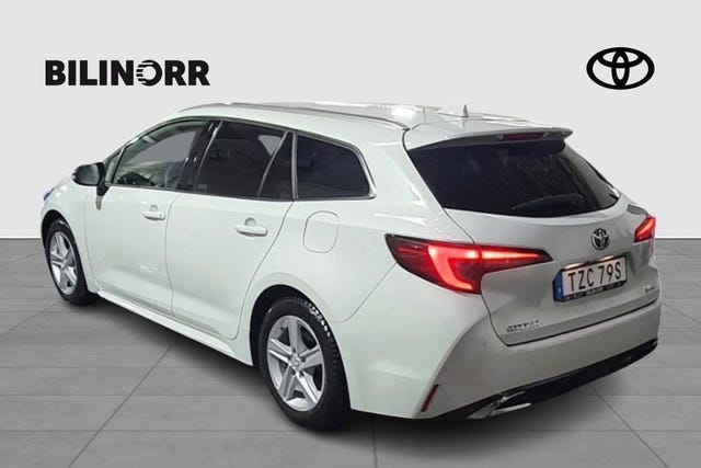 Toyota Corolla 2025 – bild 3