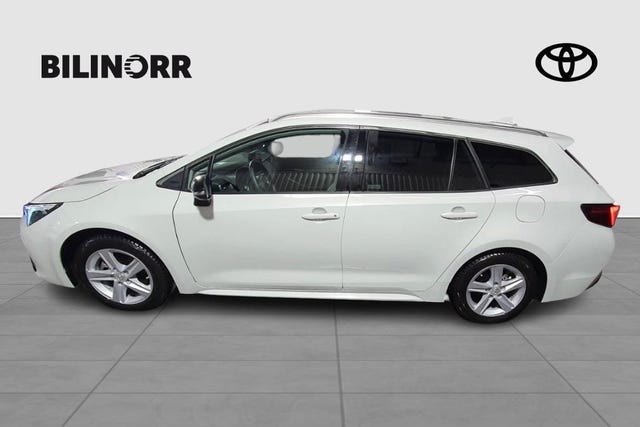 Toyota Corolla 2025 – bild 2