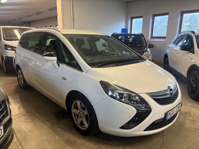 Opel Zafira Tourer 2012