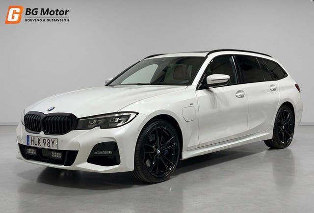 BMW 330e 2021