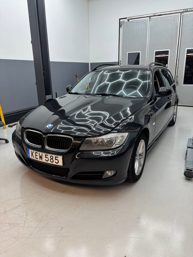 BMW 320i 2010