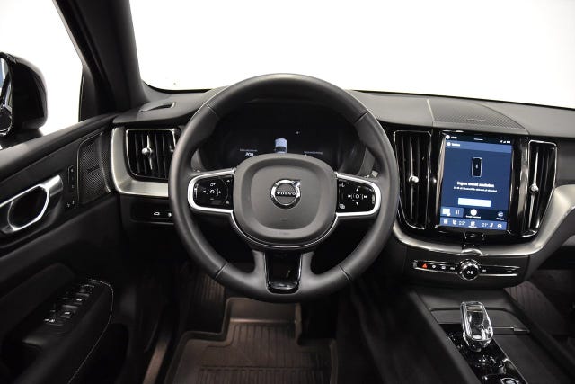 Volvo XC60 2025 – bild 2