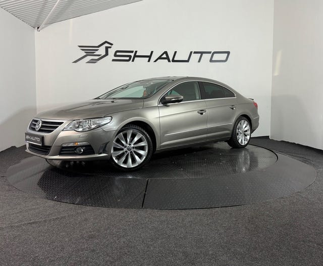 Volkswagen Passat CC 2011