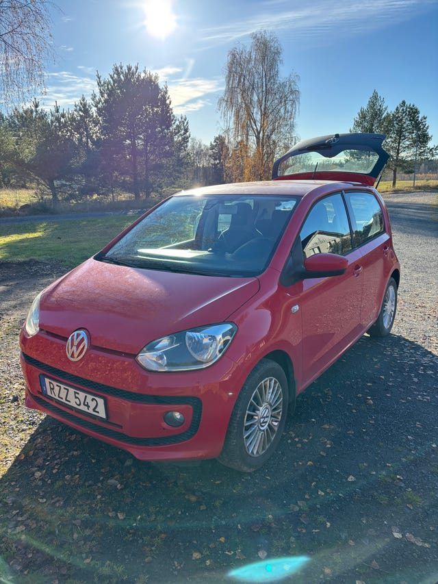 Volkswagen UP! 2015