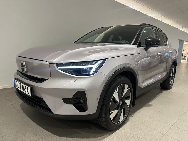 Volvo EX40 2026
