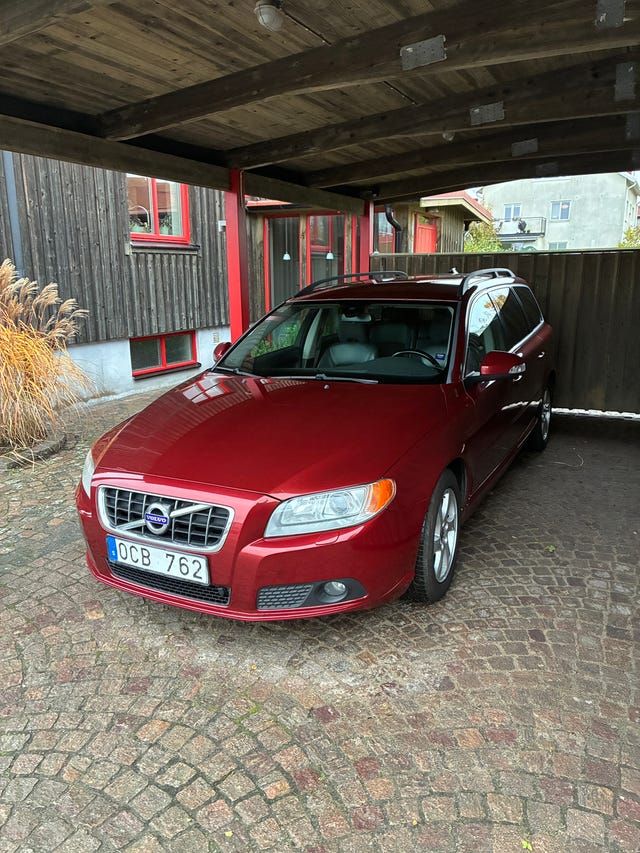 Volvo V70 2011
