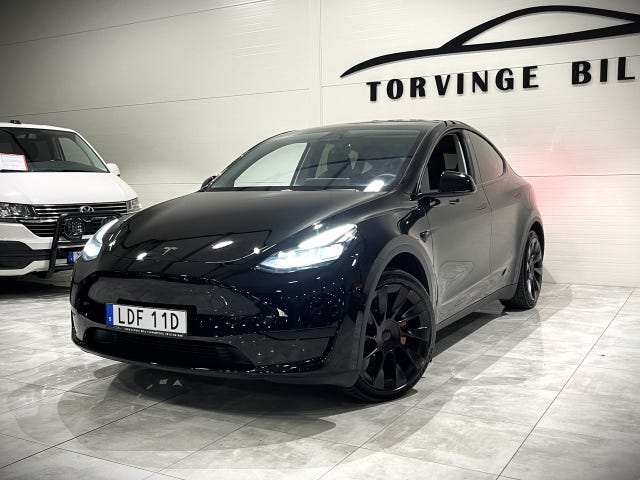Tesla Model Y 2023