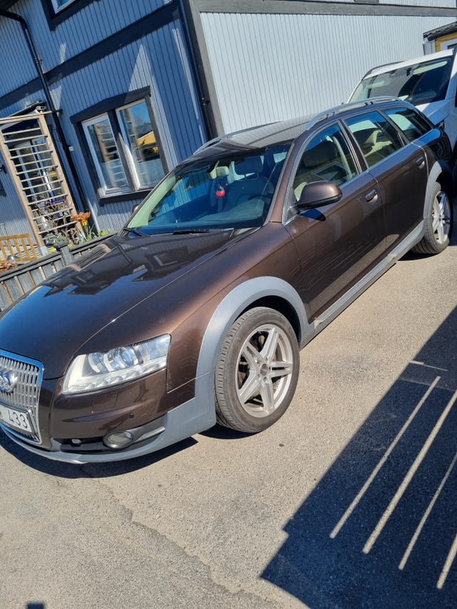 Audi A6 allroad 2011