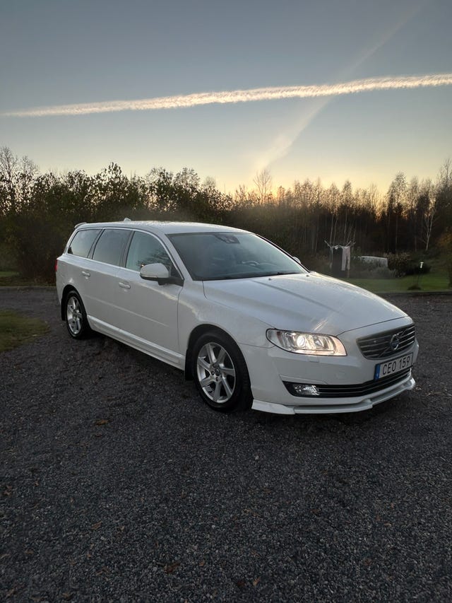 Volvo V70 2015