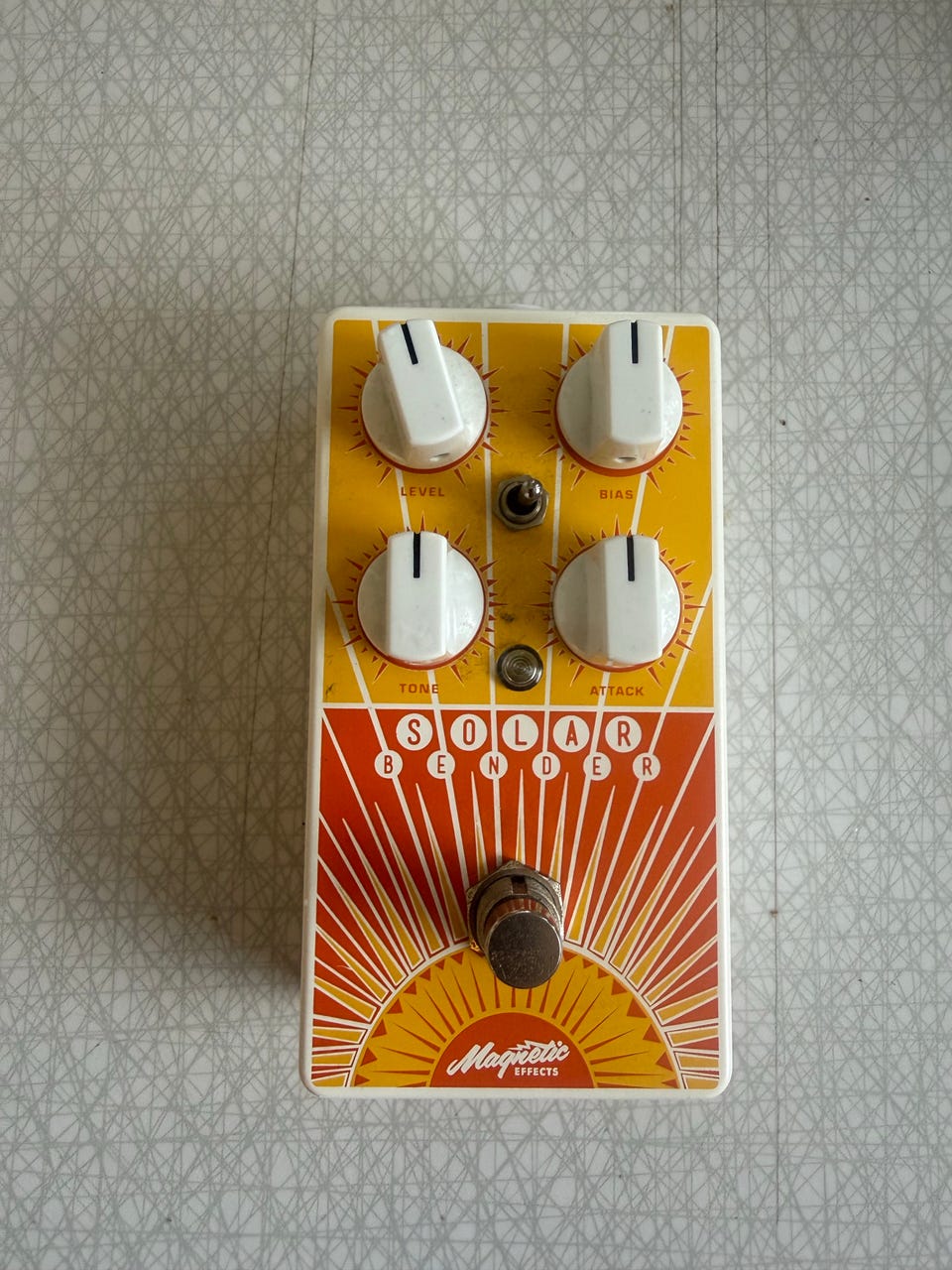 Magnetic Effects Solar Bender fuzz | Blocket