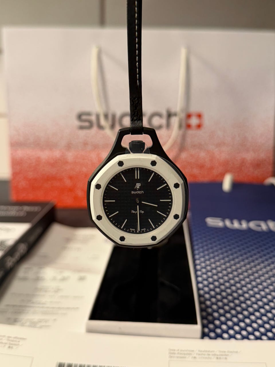 Audemars Piguet x Swatch ”Ocho Negro” – Fullset | Blocket