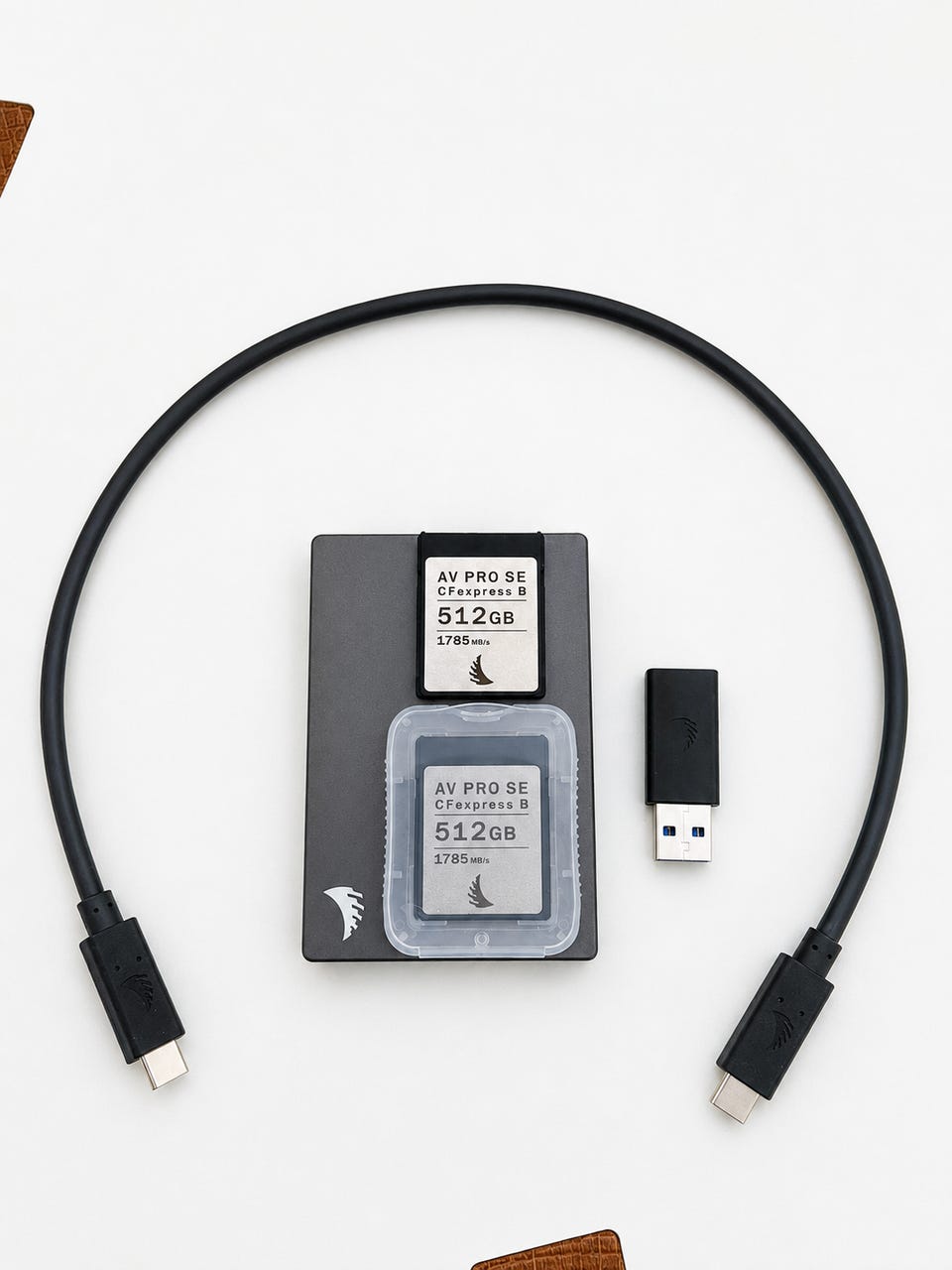 2× Angelbird AV PRO SE CFexpress Type B 512GB + Angelbird Card