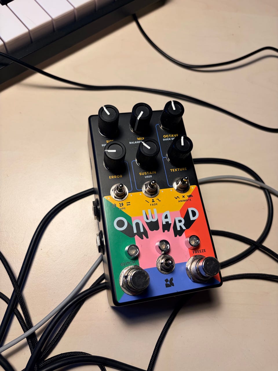 Chase Bliss Onward (prism edition) gitarrpedal multieffekt | Blocket