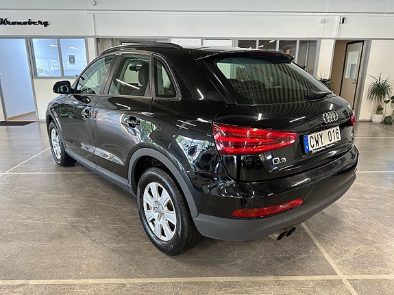 Audi Q3 4 of 5