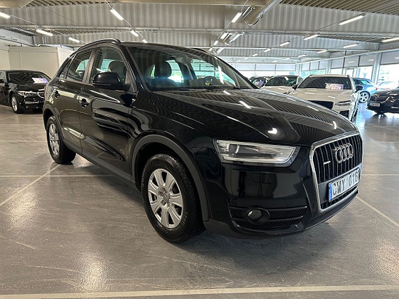 Audi Q3 2 of 5