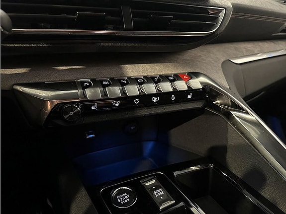 Peugeot 3008 12 of 16