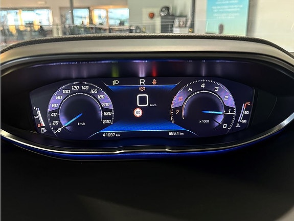Peugeot 3008 9 of 16
