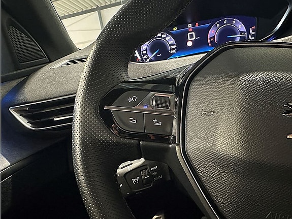 Peugeot 3008 7 of 16