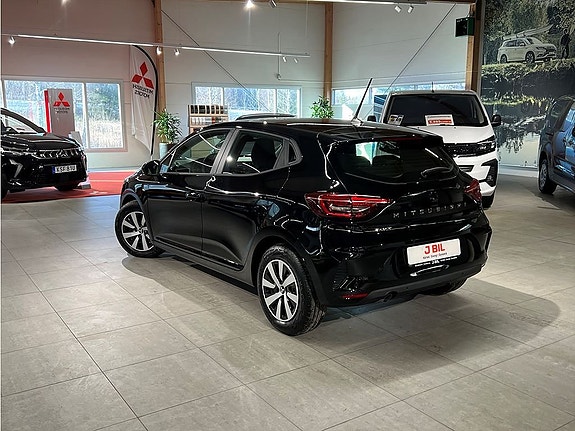 Mitsubishi Colt 2 of 5