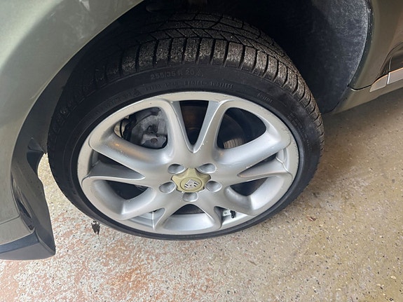 Porsche Cayenne 11 of 24