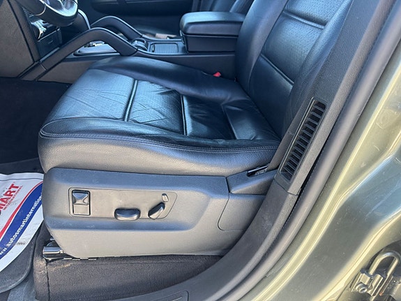 Porsche Cayenne 20 of 24