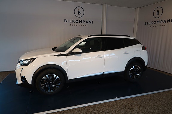 Peugeot 2008 2 of 5