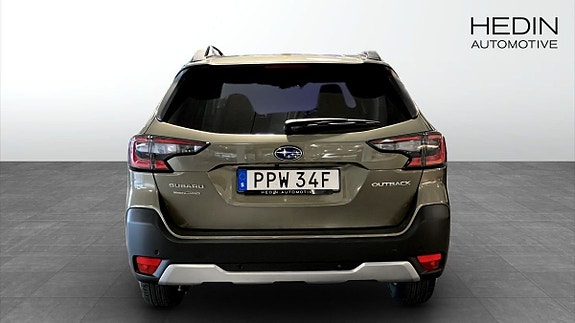 Subaru Outback 7 of 12