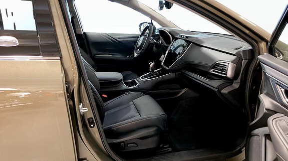 Subaru Outback 3 of 12