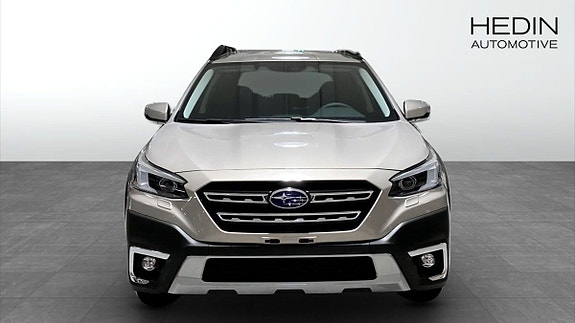 Subaru Outback 8 of 12