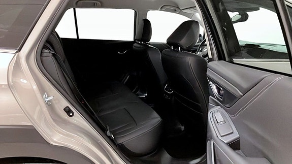Subaru Outback 5 of 12