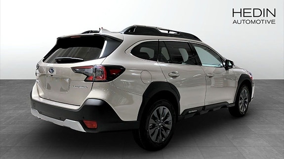 Subaru Outback 2 of 12