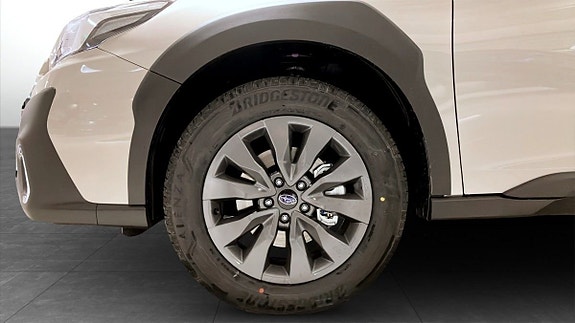 Subaru Outback 9 of 12