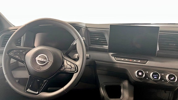 Nissan Interstar 4 of 12