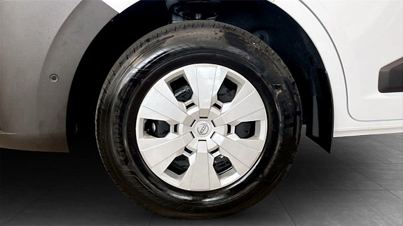 Nissan Interstar 9 of 12