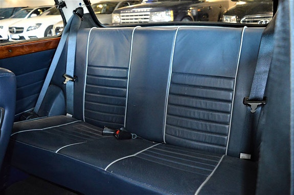 MINI Cooper 10 of 16