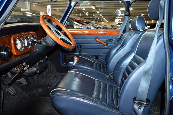 MINI Cooper 9 of 16