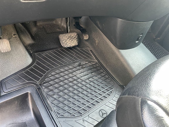Mercedes-Benz Vito 119 11 of 18
