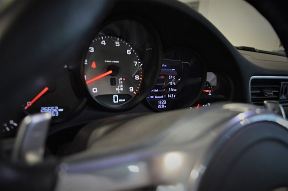 Porsche 911 Carrera S 9 of 20