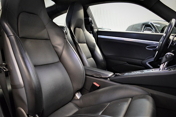 Porsche 911 Carrera S 13 of 20