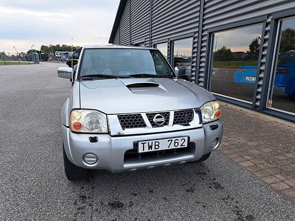 Nissan King Cab 3 of 5