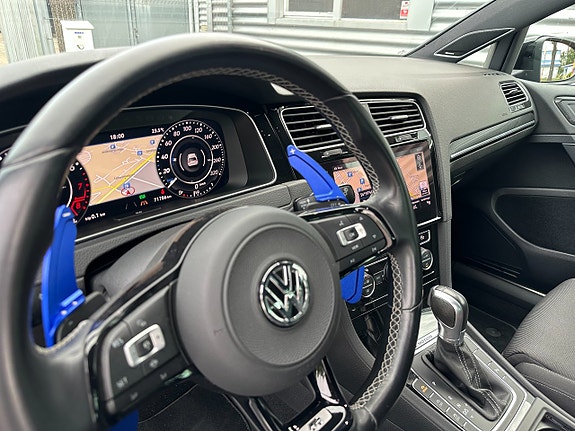Volkswagen Golf VII 13 of 25