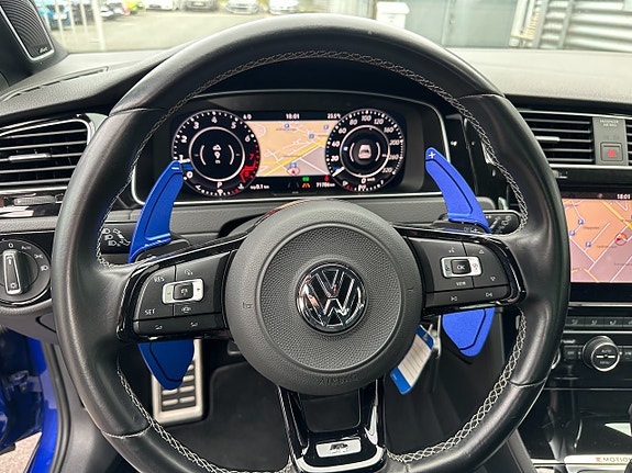 Volkswagen Golf VII 15 of 25