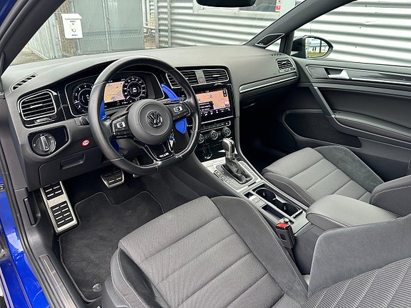 Volkswagen Golf VII 9 of 25