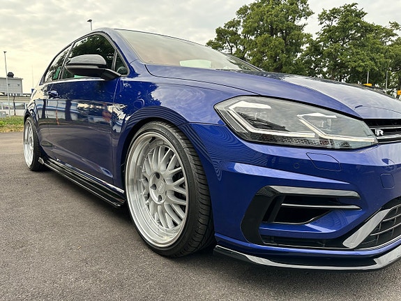 Volkswagen Golf VII 25 of 25